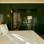 Ambra Cortina Luxury&fashion Hotel