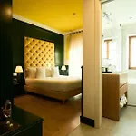 Ambra Cortina Luxury&fashion Hotel