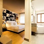 Ambra Cortina Luxury&fashion Hotel 4*