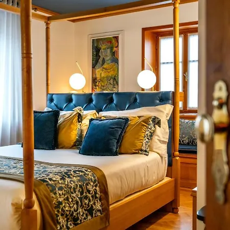 安布拉科尔蒂纳豪华时尚酒店