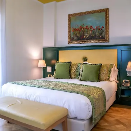 Ambra Cortina Luxury&fashion Hotel 4*