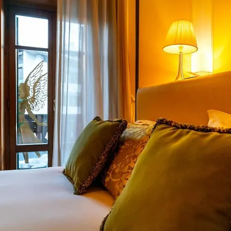 安布拉科尔蒂纳豪华时尚酒店 4*