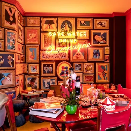 安布拉科尔蒂纳豪华时尚酒店 酒店