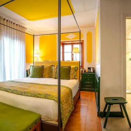 Ambra Cortina Luxury&fashion Hotel