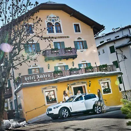 安布拉科尔蒂纳豪华时尚酒店