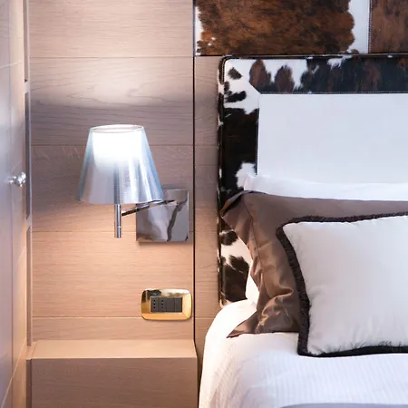 安布拉科尔蒂纳豪华时尚酒店 4*