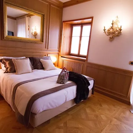 酒店 安布拉科尔蒂纳豪华时尚酒店 4*