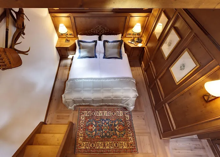 Ambra Cortina Luxury&fashion Hotel